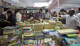 முதல்நாளில் அலைமோதிய கூட்டம்