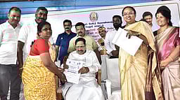 நிலத்தடி நீா்மட்டம் உயர பாலாற்றின் குறுக்கே 6 தடுப்பணைகள்