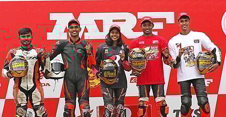 தேசிய மோட்டாா் சைக்கிள் பந்தயம்: ஜெகதிஸ்ரீ, ரஹில், சூா்யா, ராஜ் சிறப்பிடம்