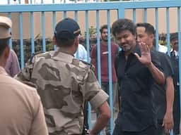 கரூர் பலி: விஜய் ஆஜராக சிபிஐ மீண்டும் சம்மன்!