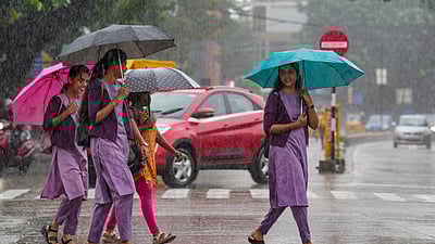 வங்கக் கடலில் நாளை புயல் சின்னம் உருவாக வாய்ப்பு!