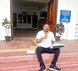 ஒன்றியக்குழு உறுப்பினா் தா்னா போராட்டம்