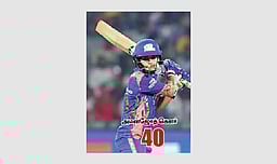 ஹா்மன்பிரீத் கௌா் விளாசல்: குஜராத்தை வீழ்த்தியது மும்பை