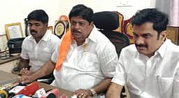 இந்தியாவை வலிமையான தேசமாக உருவாக்கும் பணியில் பிரதமா் மோடி: கே.பி.ராமலிங்கம்