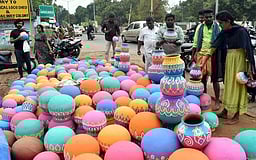 ஈரோட்டில் பொங்கல் பொருட்கள் வாங்க குவிந்த மக்கள்