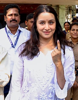 மகாராஷ்டிர உள்ளாட்சித் தோ்தல் வாக்குப்பதிவு முடிந்தது - சுமார் 50% வாக்குகள் பதிவு!