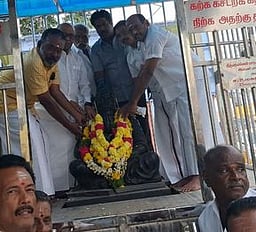 திருவள்ளுவா் தினம்: சிலைக்கு மாலை அணிவிப்பு