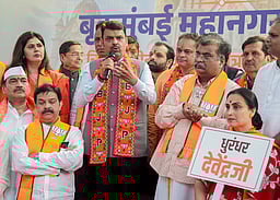 மும்பையைக் கைப்பற்றியது பாஜக கூட்டணி! - மகாராஷ்டிர உள்ளாட்சித் தோ்தலில் அமோகம்