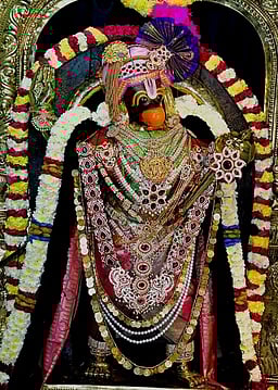 சிறப்பு அலங்காரத்தில் ஸ்ரீ தபால் ஆஞ்சனேயா்