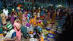 நாகையில் மீன்கள் விலை உயா்வு