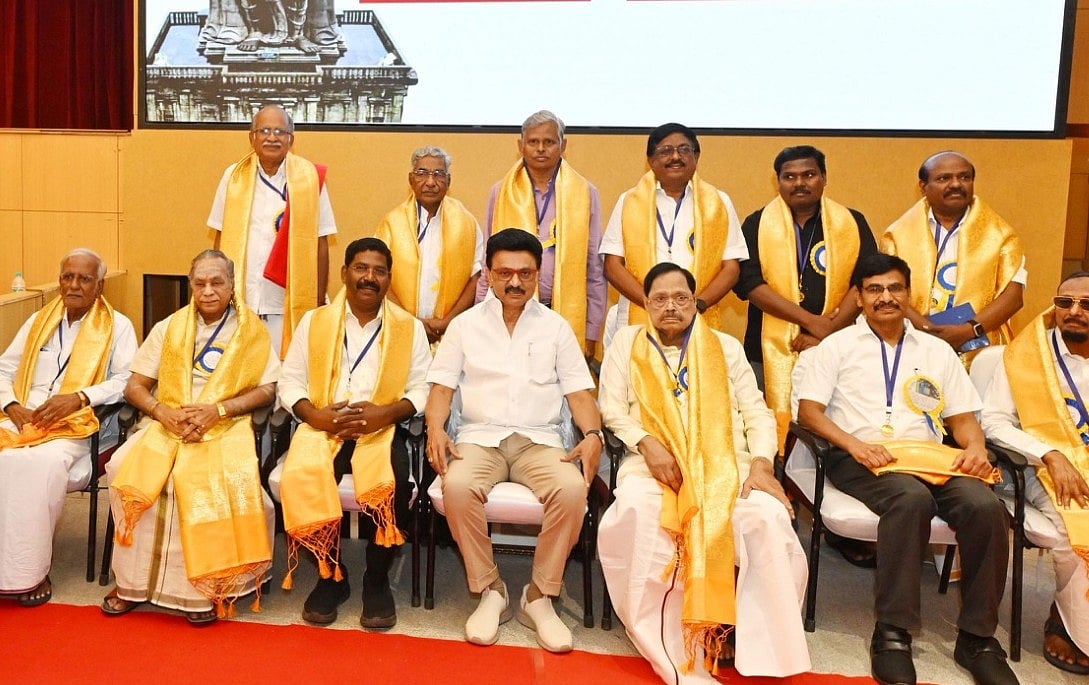 வாழ்க்கை அனுபவங்களை இலக்கியங்கள் கற்றுத் தரும்! திரைப்பட பாடலாசிரியா் யுகபாரதி