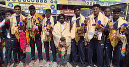 பென்காக் சிலாட் போட்டி:
பதக்கம் வென்றவா்களுக்கு வரவேற்பு