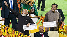 ஊடுருவல்காரா்களுக்கு கதவைத் திறந்த காங்கிரஸ்: பிரதமா் மோடி குற்றச்சாட்டு