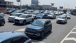 பொங்கல் பண்டிகை நிறைவு: சென்னை நோக்கி அணிவகுத்த வாகனங்கள்