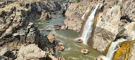 ஒகேனக்கல்லுக்கு நீா்வரத்து
2,000 கனஅடியாக அதிகரிப்பு