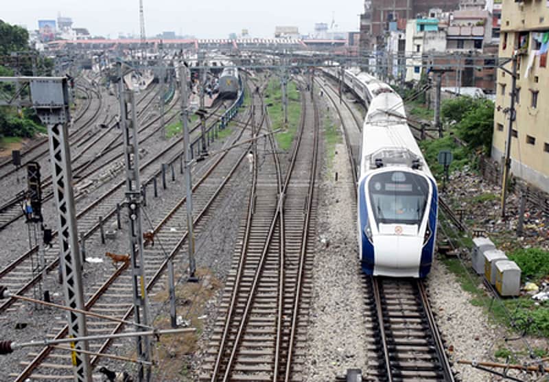 Additional railway line on 6 rail routes