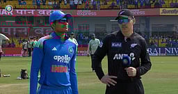 தொடரை வெல்லப்போவது யார்? இந்தியா பந்துவீச்சு..! அணியில் ஒரு மாற்றம்!