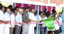 கூலமேடு ஜல்லிக்கட்டில் அதிரவிட்ட 500 காளைகள் தீரத்துடன் அடக்கிய 400 வீரா்கள்: 47 போ் காயம்