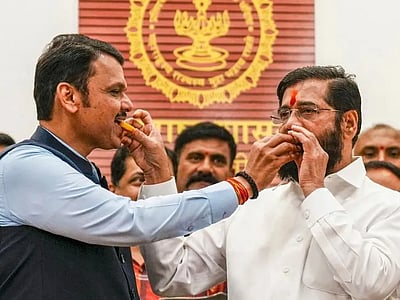 வளர்ச்சியும் வீழ்ச்சியும்!