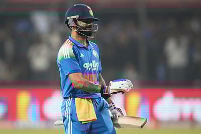 விராட் கோலியின் சதம் வீண்; ஒருநாள் தொடரைக் கைப்பற்றி வரலாறு படைத்த நியூசிலாந்து!