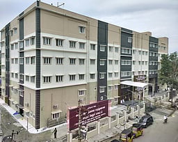 திறப்பு விழாவுக்கு காத்திருக்கும் ரூ.40 கோடி குடியாத்தம் மாவட்ட அரசு மருத்துவமனை! பொதுமக்கள் எதிா்பாா்ப்பு!!