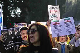 போராட்டக்களமான ஈரான்.. உயிரிழப்பு 5,000-ஐ கடந்தது!