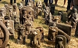 திருவள்ளூர்: கூவம் ஆற்றங்கரையில் 50க்கும் மேற்பட்ட சுவாமி சிலைகள் கண்டெடுப்பு! 