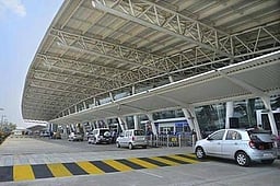 போா் பதற்றம்: 4-ஆவது
நாளாக 31 விமானங்கள் ரத்து