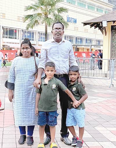 'ஒளியை - ஒலியாகவும், ஞானமாகவும் காண்கிறேன்'