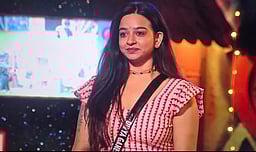 பிக் பாஸ் 9 வெற்றியாளர் திவ்யா கணேசன்! 2வது இடம் யாருக்கு?