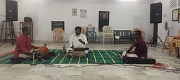 தென்காசி திருவள்ளுவா் கழகத்தில் இசைப் பேருரை அரங்கம்