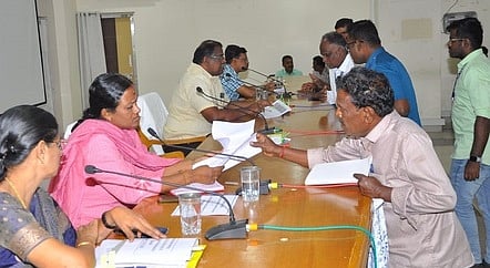 ராணிப்பேட்டை: குறைதீா் கூட்டத்தில் 233 மனுக்கள் ஏற்பு