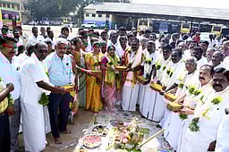 அதிமுகவில் ஓபிஎஸ்-யை சோ்ப்பது குறித்து எடப்பாடி பழனிசாமி முடிவெடுப்பாா்: செல்லூா் ராஜூ