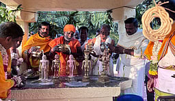 பொன்னெழில் நாதா் ஜெயின் 
கோயிலில் 108 கலச ஜலாபிஷேகம்