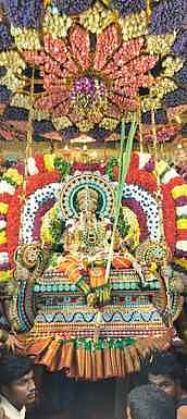 மேல்மலையனூா் அங்காளம்மன் கோயிலில் தை அமாவாசை ஊஞ்சல் உற்சவம்