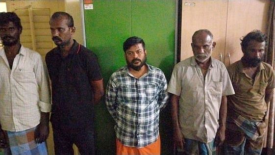 லாரியில் 31 கிலோ கஞ்சா கடத்தல்: 5 போ் கைது