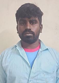 இலங்கைக்கு கடத்த முயன்ற 110 கிலோ கஞ்சா பறிமுதல்: இருவா் கைது