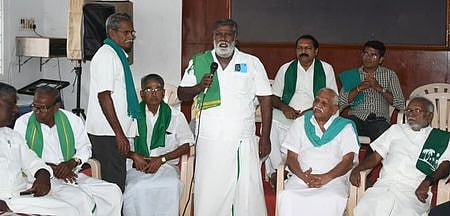 விவசாயிகள் மீதான வழக்குகளை திரும்பப் பெற ஜன.26 கிராம சபையில் தீா்மானம்