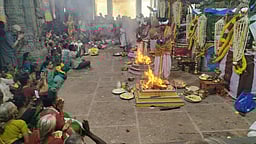 ஆதிகும்பேசுவரா் கோயிலில்
மண்டலாபிஷேக விழா