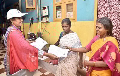 வாக்காளர் பட்டியலில் பெயர் சேர்க்க மேலும் 10 நாள்கள் அவகாசம்! - உச்சநீதிமன்றம்