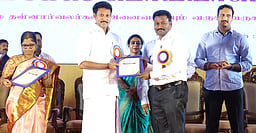 திருவண்ணாமலை மாவட்டக் கல்வி அலுவலருக்கு பாராட்டு