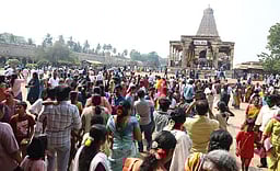 தஞ்சாவூருக்கு கடந்தாண்டில் 1.80 கோடி சுற்றுலா பயணிகள் வருகை