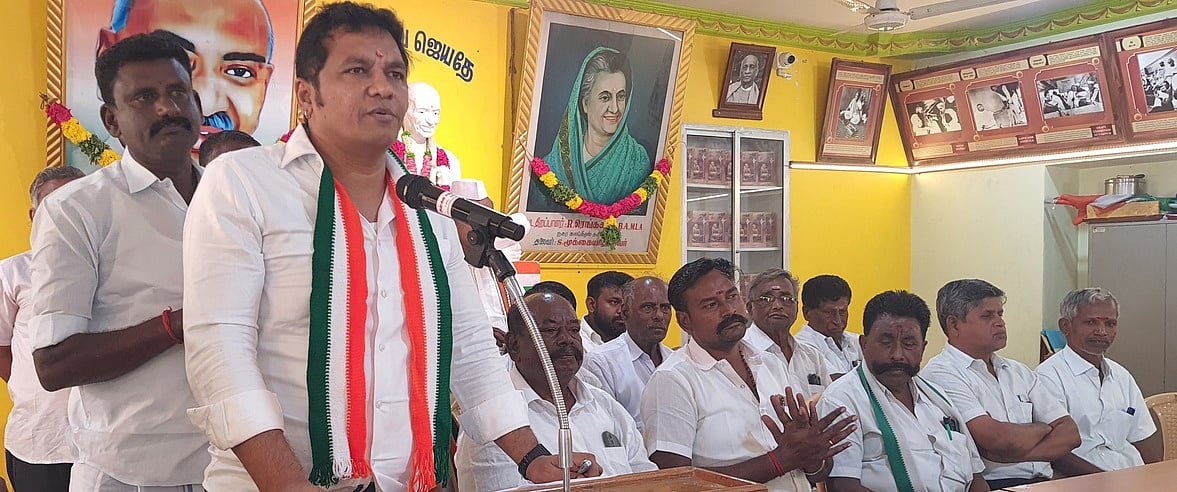 தூத்துக்குடி வடக்கு மாவட்ட காங்கிரஸ் தலைவருக்கு
கோவில்பட்டியில் வரவேற்பு