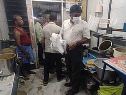 ராஜபாளையம் கடைகளில் 23 கிலோ நெகிழிப் பொருள்கள் பறிமுதல்