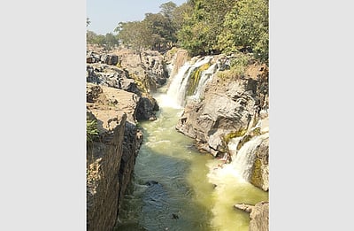 ஒகேனக்கல் காவிரியில் திடீரென அதிகரித்த நீர்வரத்து!