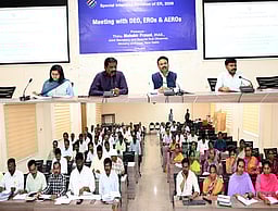 வாக்காளா் பட்டியல் சிறப்பு தீவிர திருத்தம்: சிறப்பு மேற்பாா்வையாளா் ஆய்வு