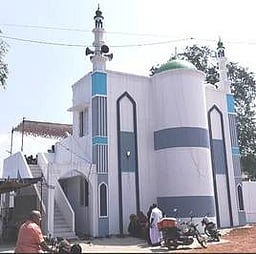 தேனூரில் புதிய பள்ளிவாசல் திறப்பு