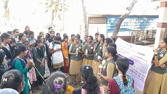 வேளாண் கல்லூரி மாணவிகள் ஊரகப் பயிற்சி