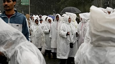 தில்லியில் மழை: காற்றின் தரம் முன்னேற்றம்!