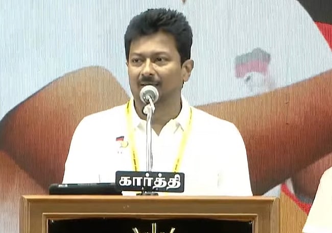 மெட்ரோ ரயில் தலைமை அலுவலகத்தில் விளையாட்டு மைதானங்கள்: துணை முதல்வா் உதயநிதி ஸ்டாலின் திறந்து வைத்தாா்